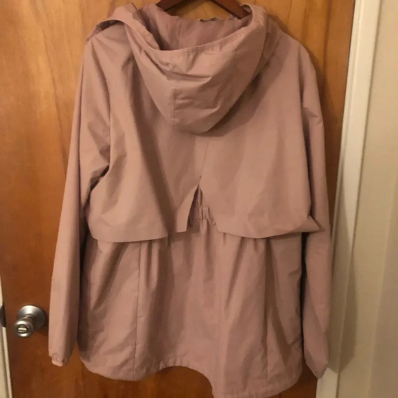 Champion soft pink zipper windbreaker waterproof hoodie
rain jacket light weight - Picture 5 of 7